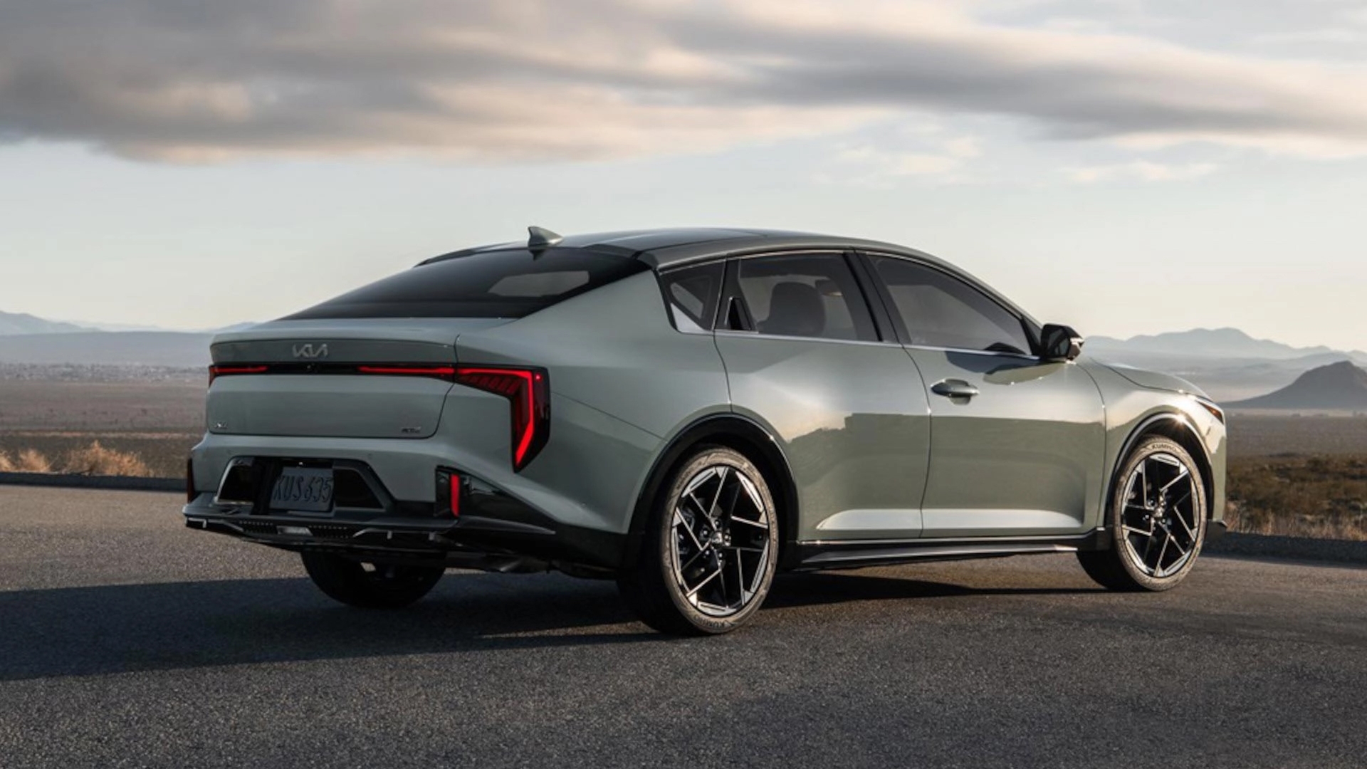 Vue arrière de la KIA K4 2026 en arrêt